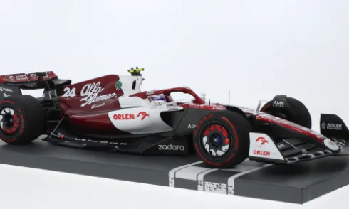 Alfa Romeo C42, Formel 1, GP Bahrain, 2022, Alfa Romeo F1 Team Orlen, Orlen, #24, G.Zhou, 1:18, Minichamps