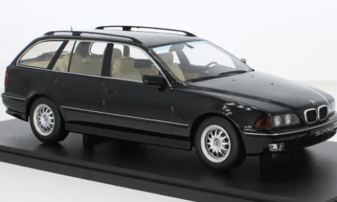 BMW 520i (E39) Touring, schwarz, 1997, 1:18, KK Scale
