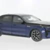 BMW i7 M70 (G70), blau/schwarz, 2024, 1:18, Minichamps