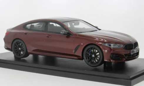 BMW M850i, dunkelrot, 2023, 1:18, Ottomobile