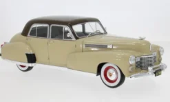 Cadillac Fleetwood Series 60 Special Sedan, beige/dunkelbraun, 1941, 1:18, MCG