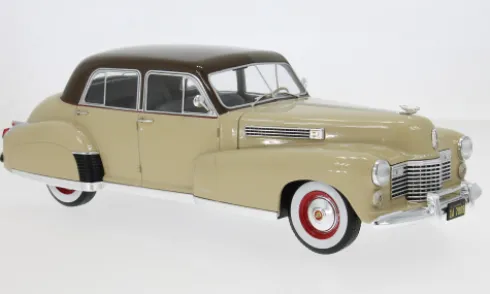 Cadillac Fleetwood Series 60 Special Sedan, beige/dunkelbraun, 1941, 1:18, MCG