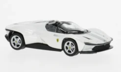 Ferrari Daytona SP3, weiss/grau, 1:64, Maisto