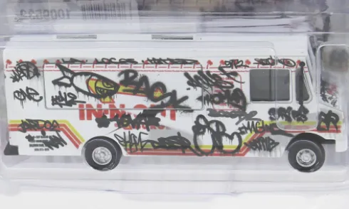 - Food Truck, The Graffiti Truck, 1:64, American Diorama