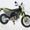 Husqvarna Husky 701 Supermoto, schwarz/weiss, 1:12, Maisto
