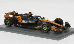McLaren MCL39, Formel 1, GP Abu Dhabi, 2025, McLaren F1 Team, #81, O.Piastri, 1:43, Spark