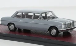 Mercedes -/8 (V114), hellgrau, 1969, 1:43, Matrix