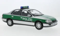 Opel Omega B, 1996, Polizei (D), 1:18, Triple 9 Collection
