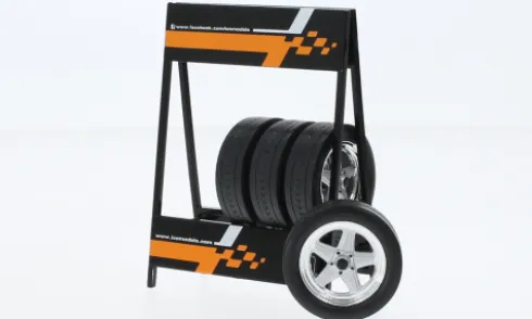 - Penta Wheels, silber, 1:18, IXO