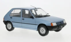 Peugeot 205, hellblau, 1984, 1:18, MCG