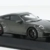 Porsche 911 (992) Carrera 4 GTS, grün, 2019, 1:43, Minichamps
