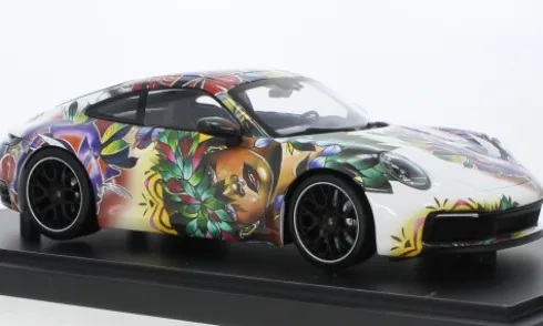 Porsche 911 (992) Carrera 4S, 2019, Flower Design, 1:18, Minichamps