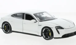 Porsche Taycan Turbo S, weiss, 1:24, Welly