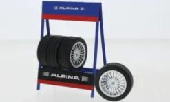 - Räderset: Alpina, 1:18, IXO