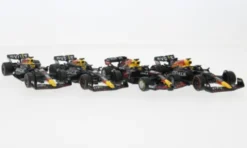 Red Bull 4 x World Champion set Max Verstappen, Formel 1, M.Verstappen, 1:43, Bburago
