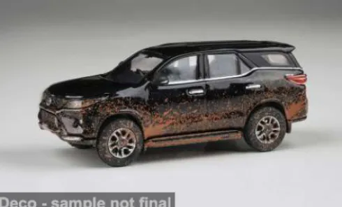 Toyota Fortuner, schwarz, 2023, 1:64, Para64