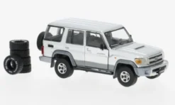 Toyota Land Cruiser LC76, silber, 1:64, BM Creations