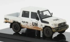 Toyota Land Cruiser LC79, weiss, 2014, 1:64, Para64
