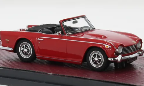 Triumph TR5 P.I., rot, 1967, 1:43, Matrix