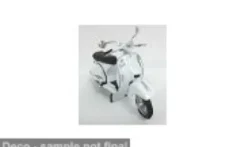 Vespa 150, weiss, Anniversario Unità d’Italia, 1:18, Maisto