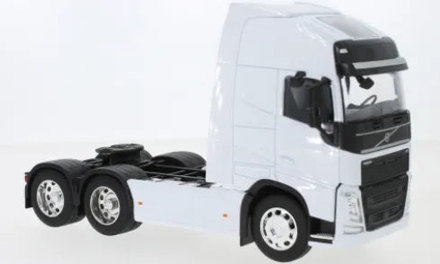 Volvo FH (6x4), weiss, 1:32, Welly