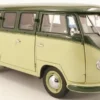 VW T1 Bus, dunkelgrün/hellgrün, 1957, 1:12, Sun Star